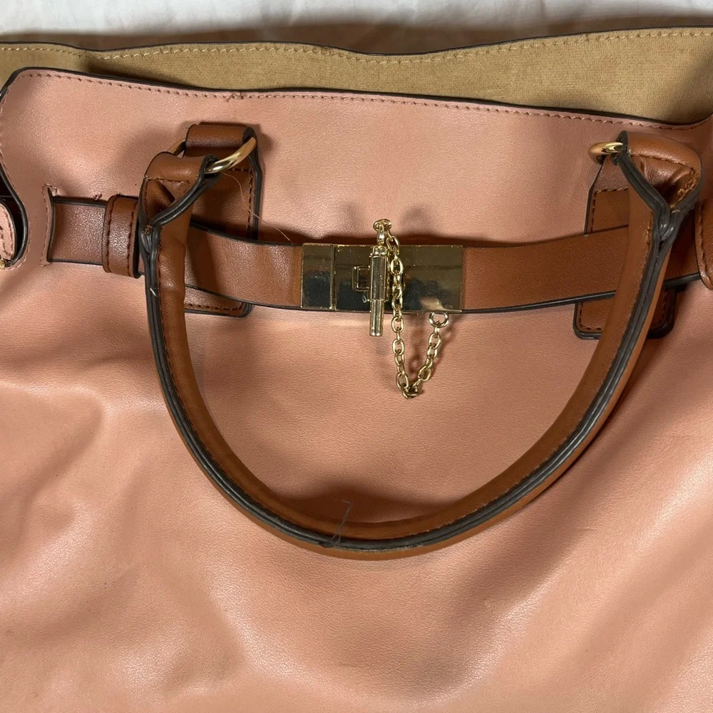 Unbranded two tone